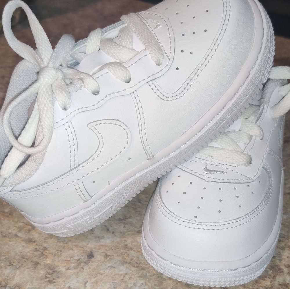 Nike toddler shoes